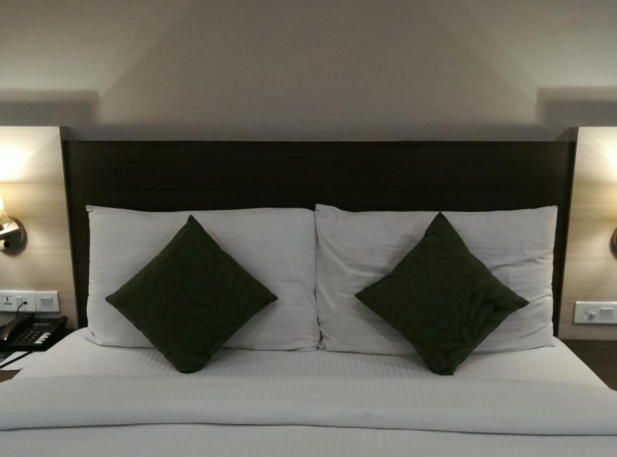 Hide Away Suites Noida Exteriér fotografie
